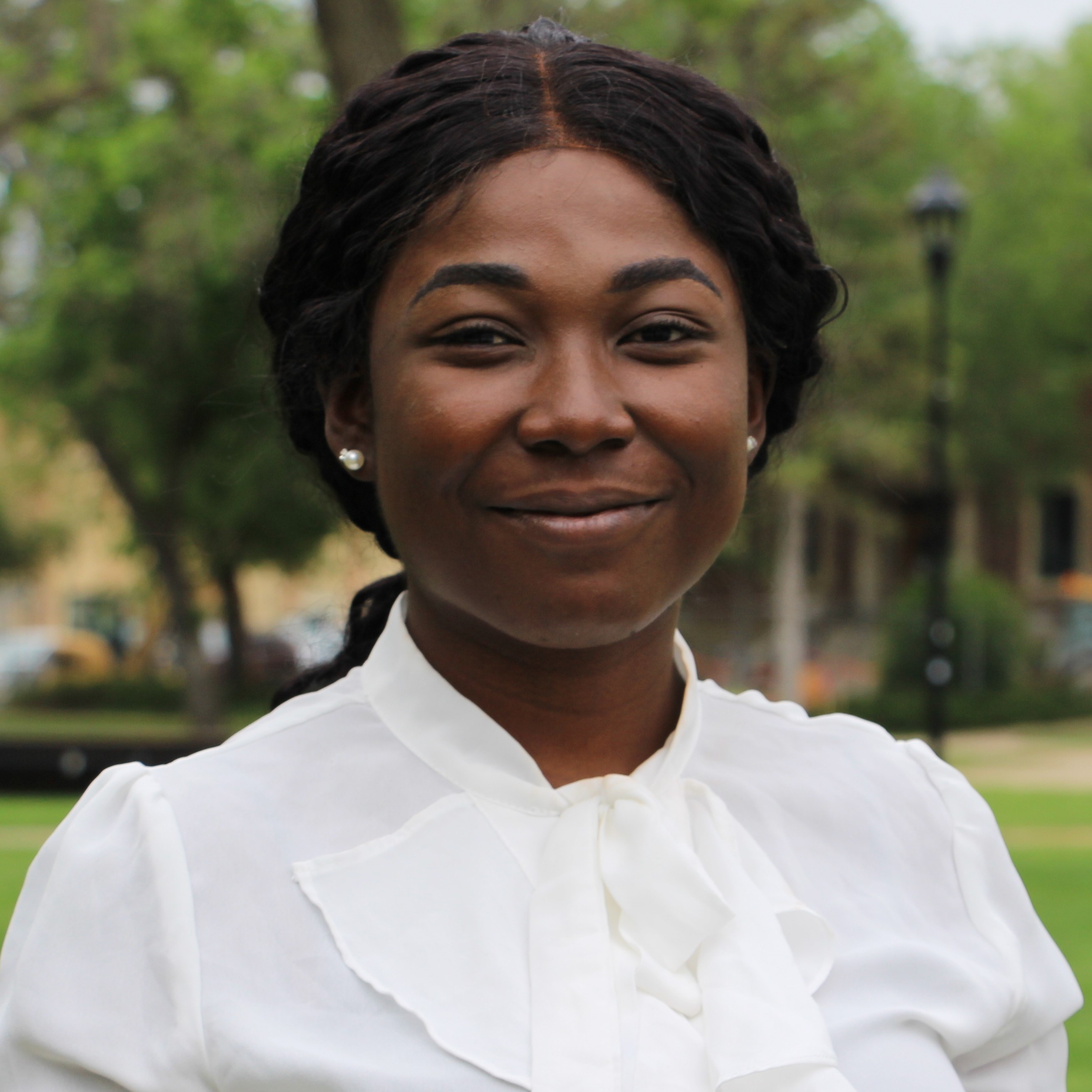 A photo of Elizabeth Akenyemi.